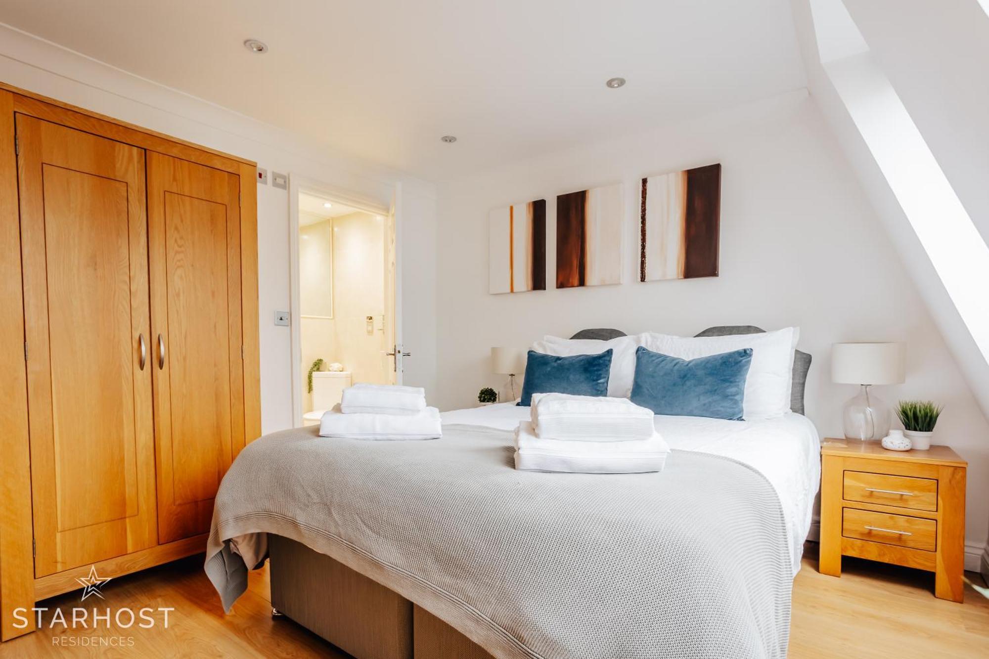 Central 3 Bed Apartment At Regents Court, Newbury Newbury  Extérieur photo