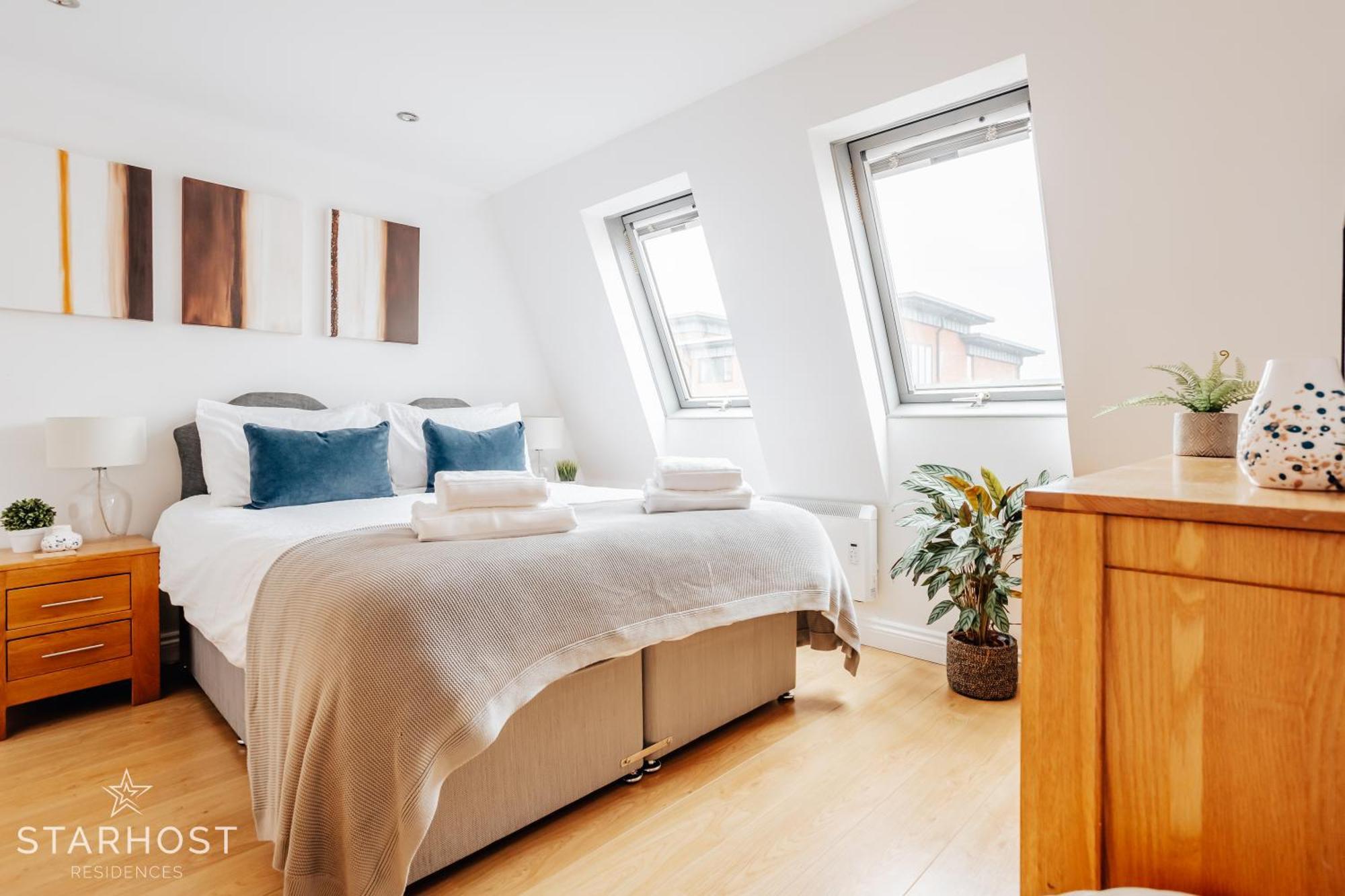 Central 3 Bed Apartment At Regents Court, Newbury Newbury  Extérieur photo