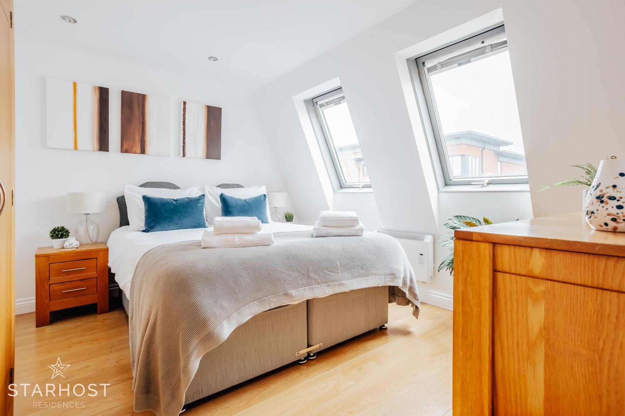 Central 3 Bed Apartment At Regents Court, Newbury Newbury  Extérieur photo